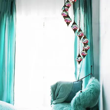 La Perla Guest house